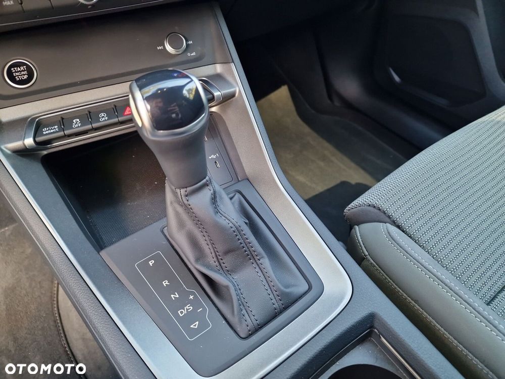 Audi Q3 35 TFSI mHEV S-Line S tronic - 16