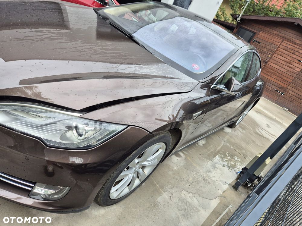 Tesla Model S Standard - 7