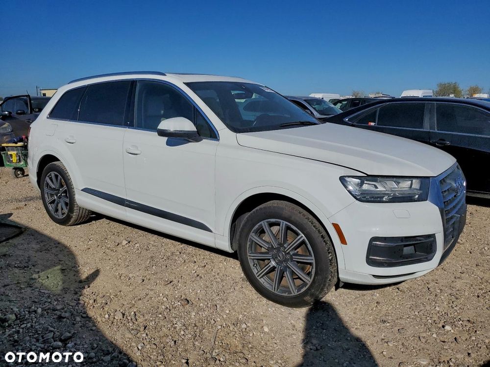 Audi Q7 - 1