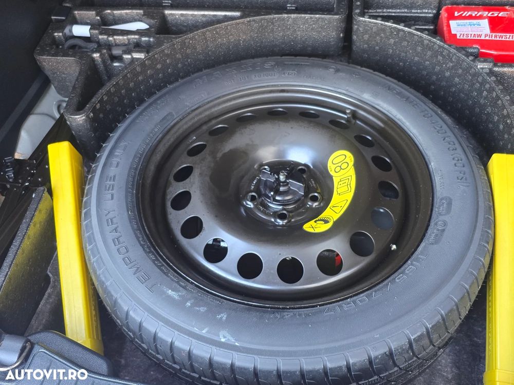 Ford Kuga 2.5 Duratec FHEV AWD ST Line - 18