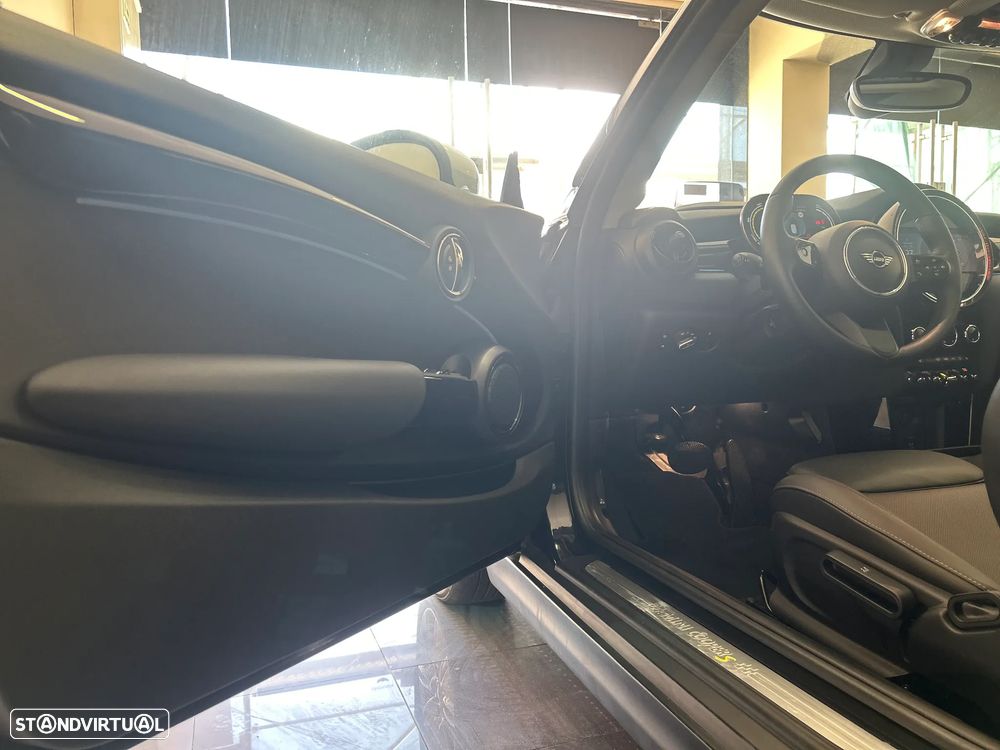 MINI 3 Portas Cooper SE S - 19