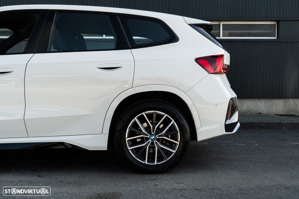 BMW iX1 xDrive30 Pack Desportivo M - 31