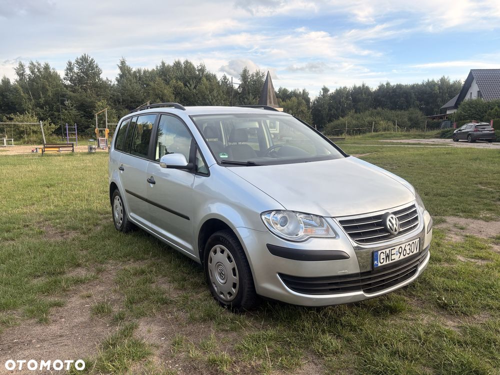 Volkswagen Touran - 1