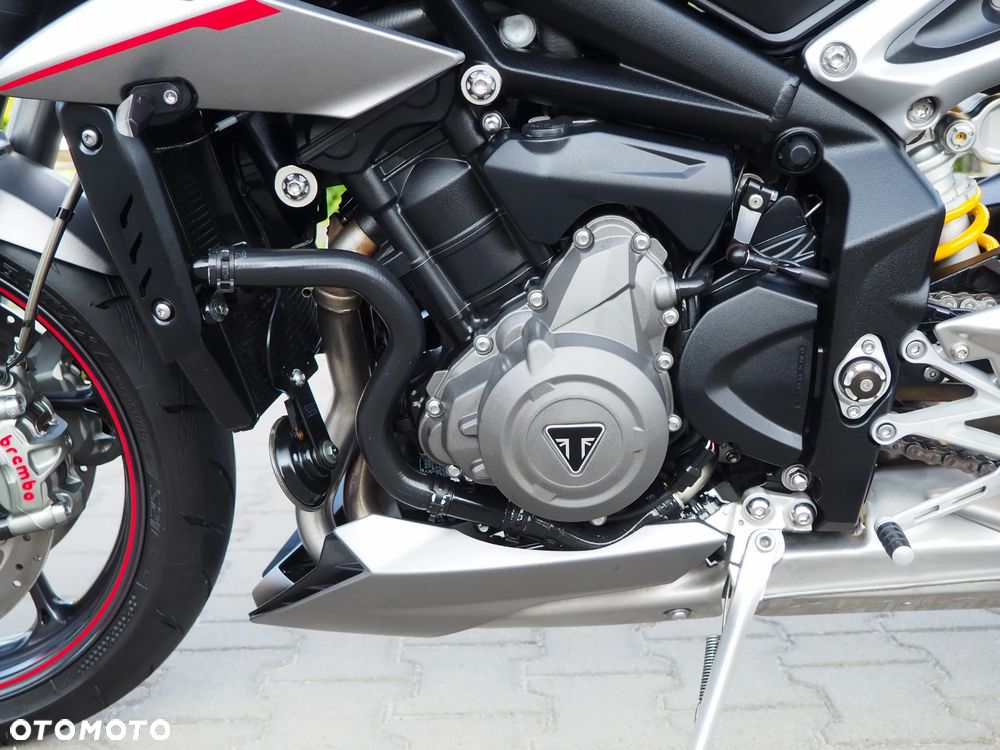 Triumph Street Triple - 16