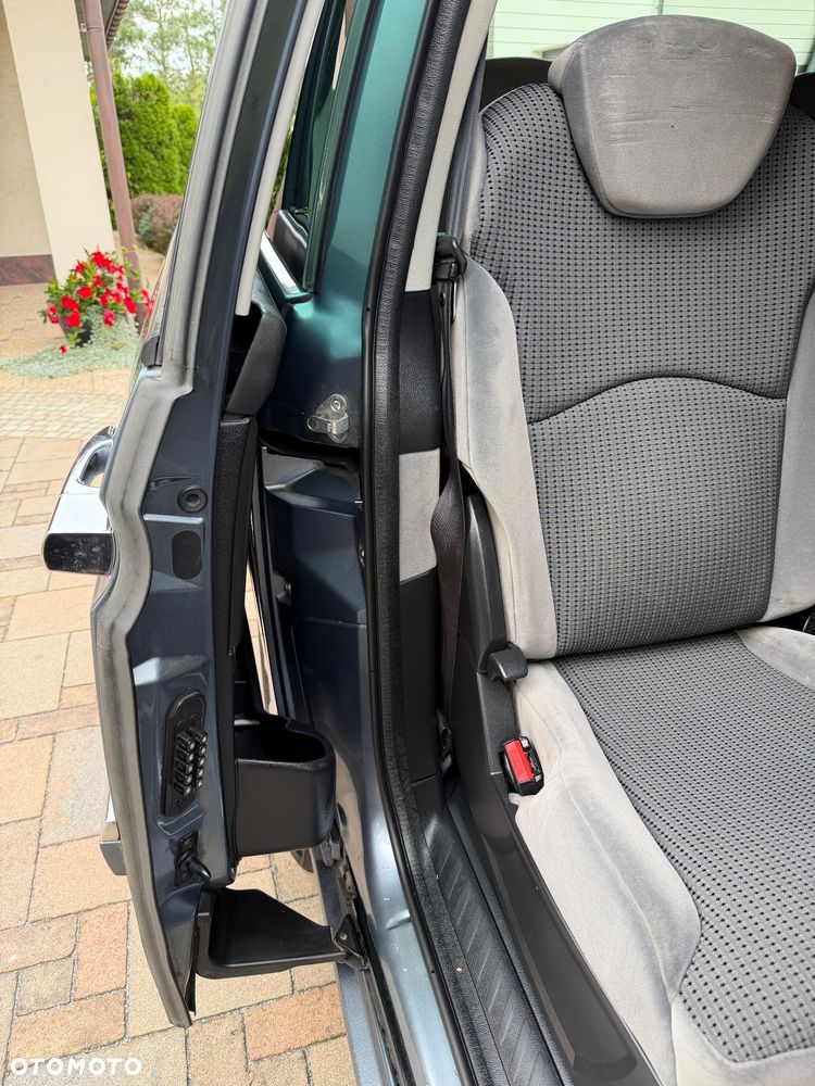 Peugeot 807 - 30