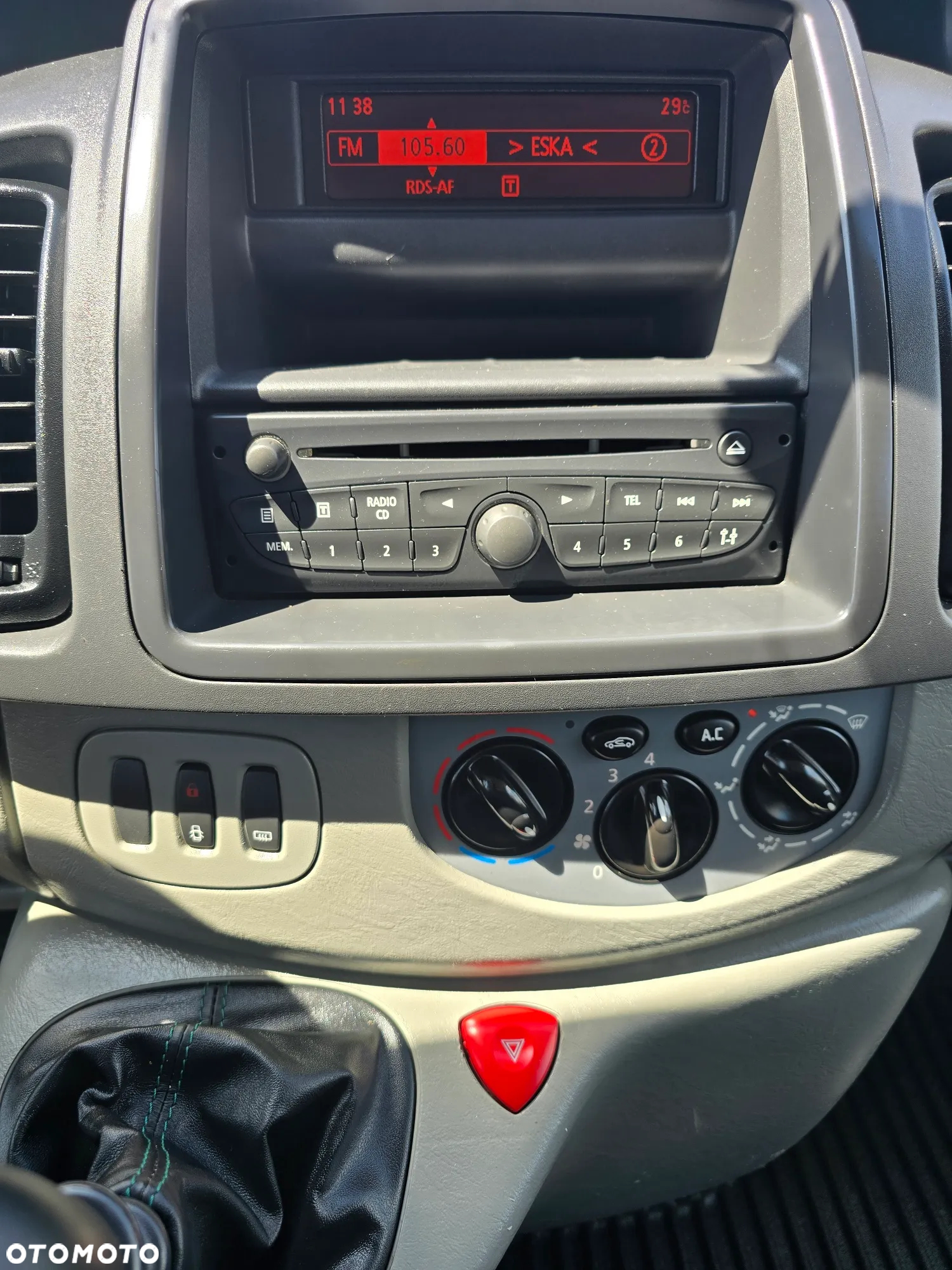 Renault TRAFIC - 23