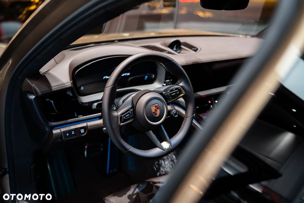 Porsche Panamera - 12