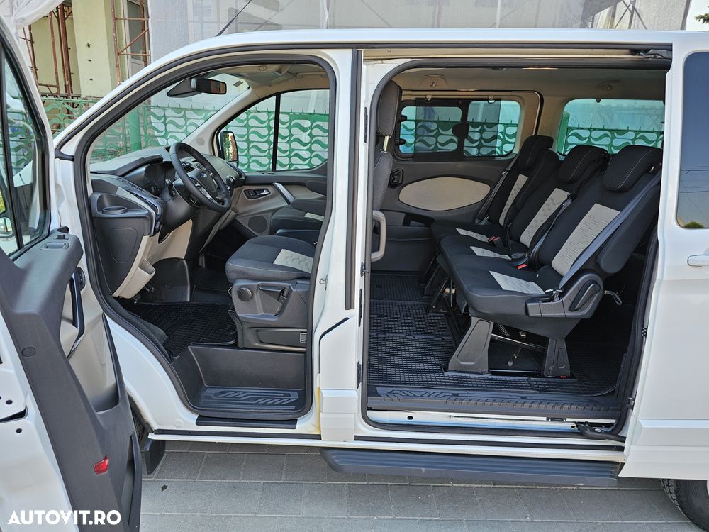 Ford Tourneo Custom - 14