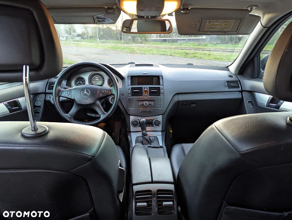 Mercedes-Benz Klasa C 220 CDI Avantgarde - 9
