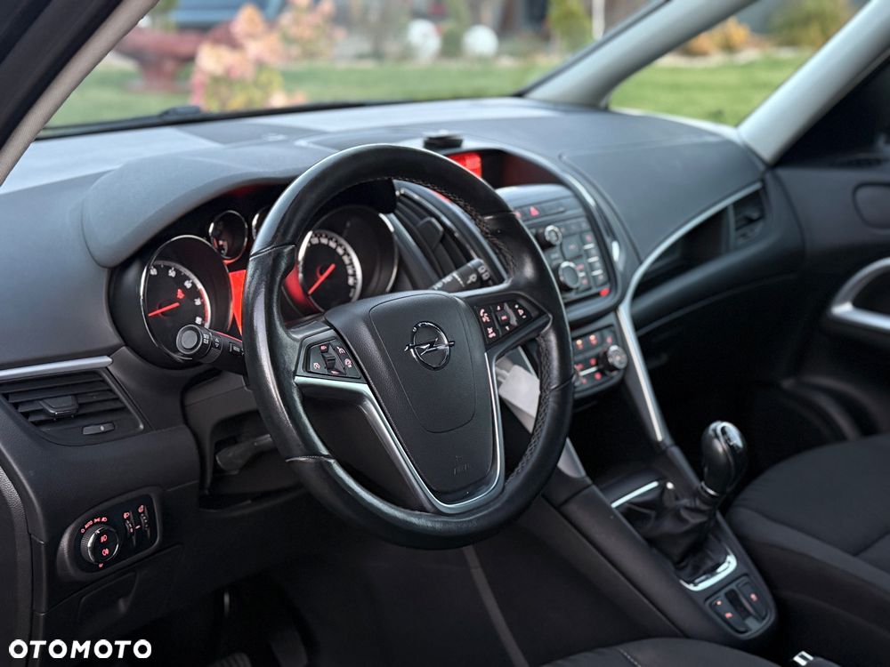 Opel Zafira - 15