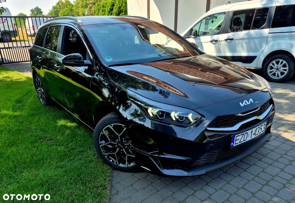 Kia Ceed - 25