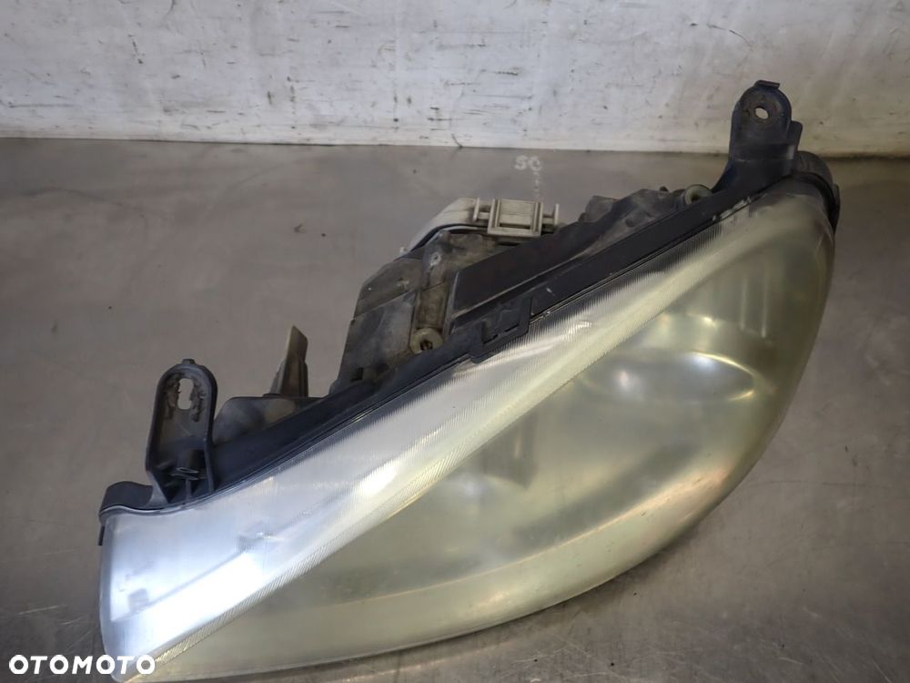 LAMPA LEWA PRZEDNIA SOCZEWKA OPEL CORSA-C 1.0 - 2