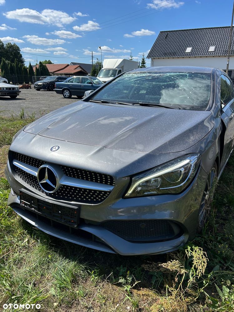Mercedes-Benz CLA 200 AMG Line - 3