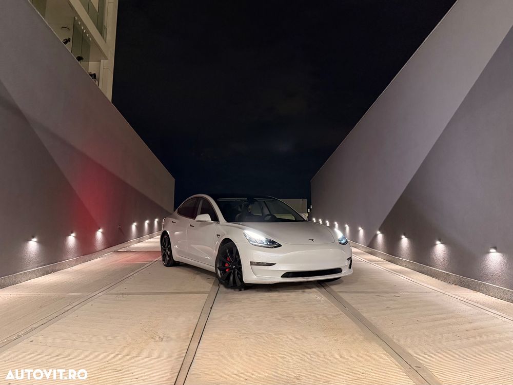 Tesla Model 3 Performance - 1