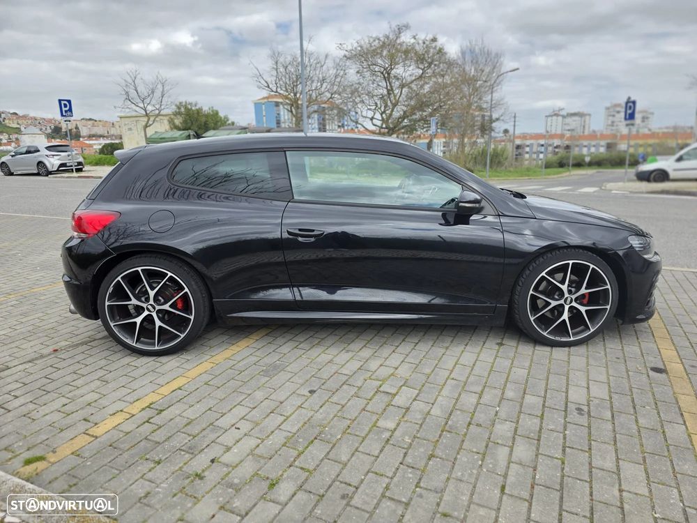 VW Scirocco 2.0 TSI - 9