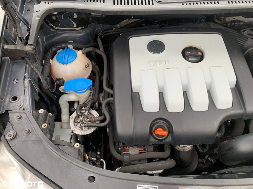 Volkswagen Touran 2.0 TDI DPF Comfortline - 17