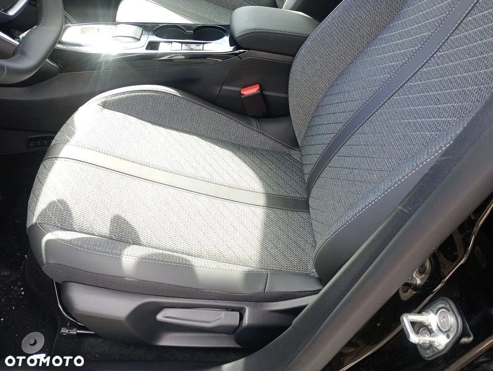 Peugeot 208 1.2 mHEV Allure e-DCS6 - 10