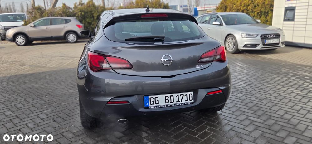 Opel Astra 1.6 Turbo Edition - 10