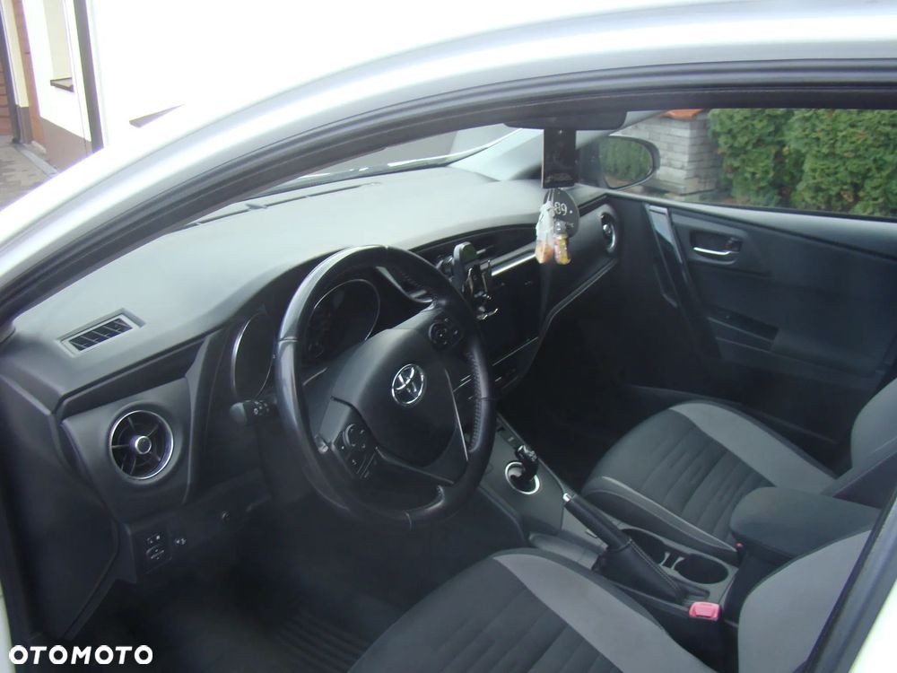 Toyota Auris - 9
