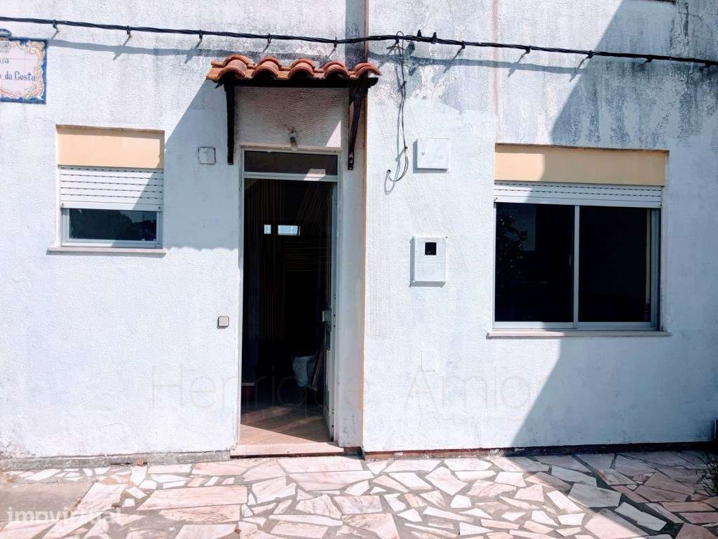 Moradia T3 de Gaveto com Garagem, Terraço e Vista Desafogada - Grande imagem: 3/29
