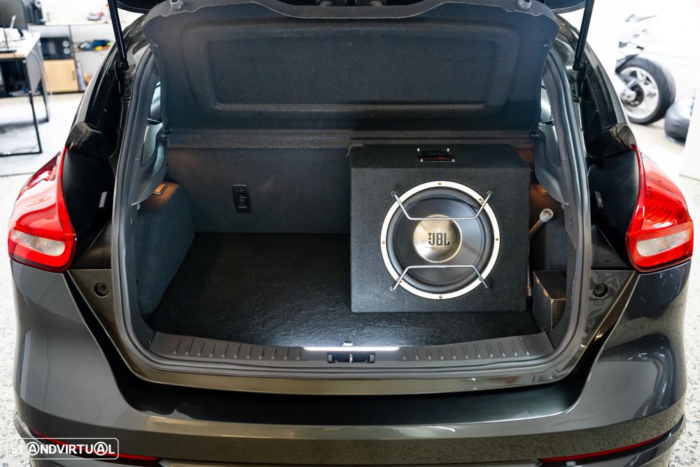 Ford Focus 2.3 EcoBoost S&S 4WD RS - 33