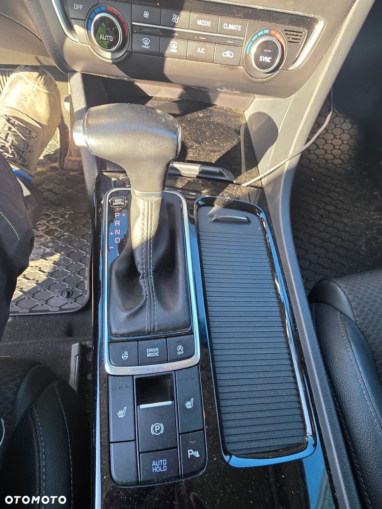 Kia Optima 1.7 CRDI L DCT - 10
