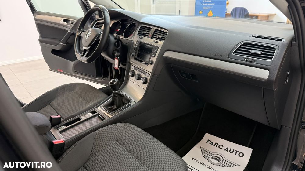 Volkswagen Golf 1.6 BlueTDI Comfortline - 15