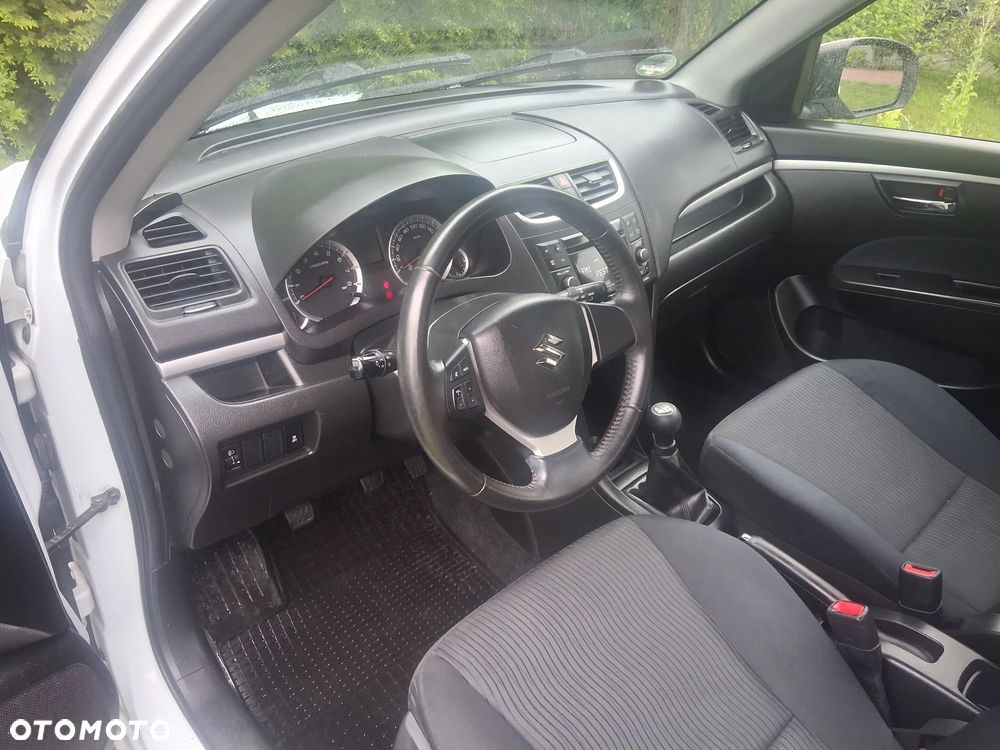 Suzuki Swift - 25