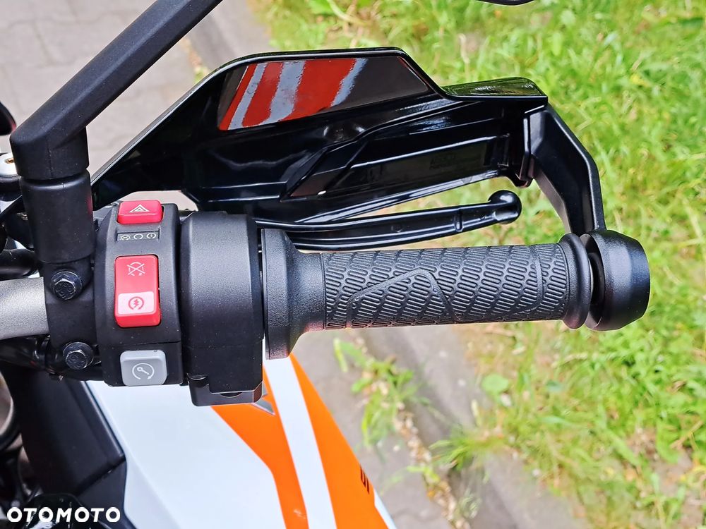 KTM Super Duke - 21