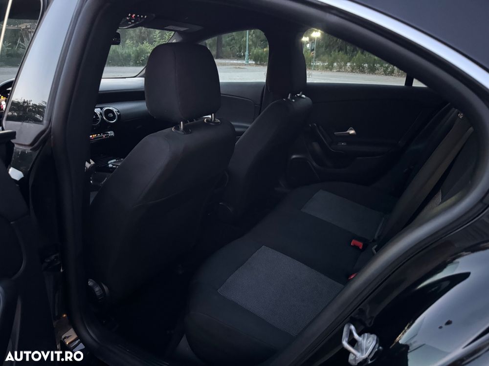 Mercedes-Benz CLA 180 7G-DCT Progressive - 7