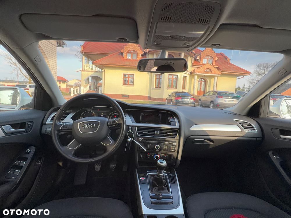 Audi A4 Limousine - 12
