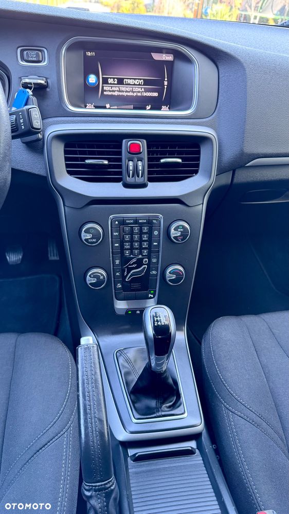 Volvo V40 D2 Kinetic - 26