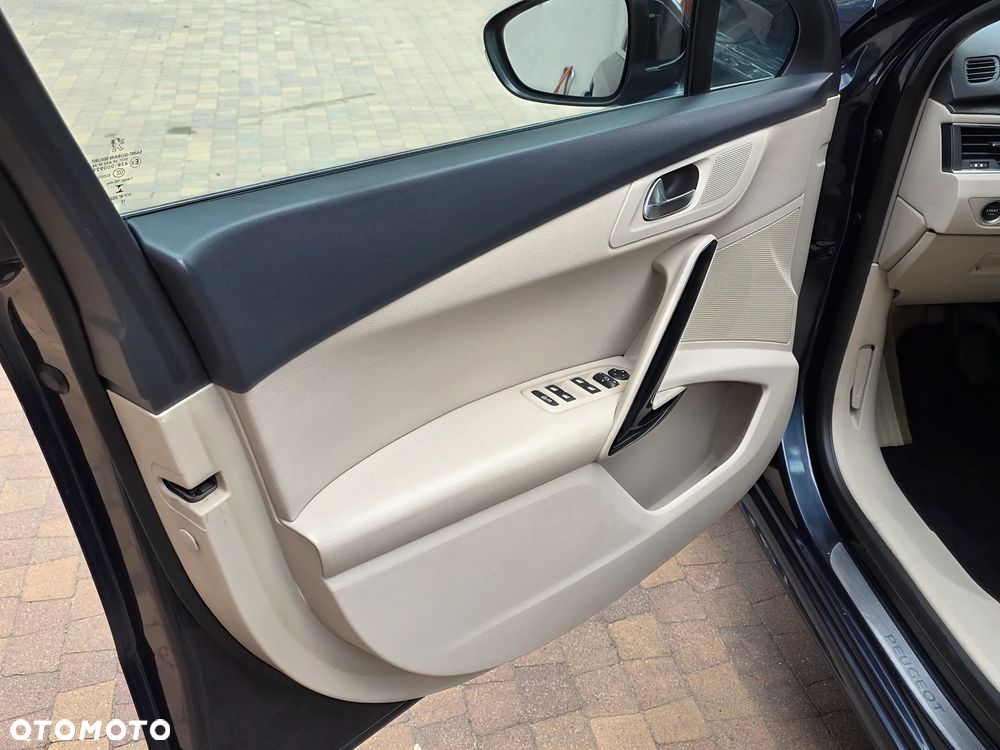 Peugeot 508 HDi FAP 140 Allure - 32