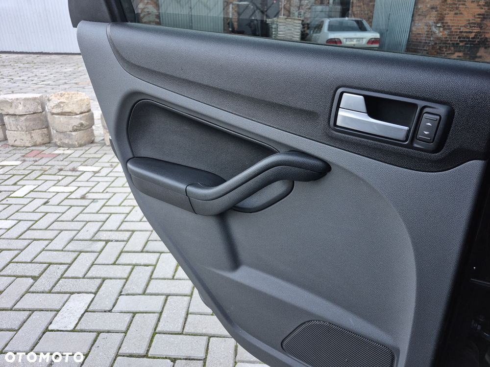 Ford Focus 1.6 16V Style - 33