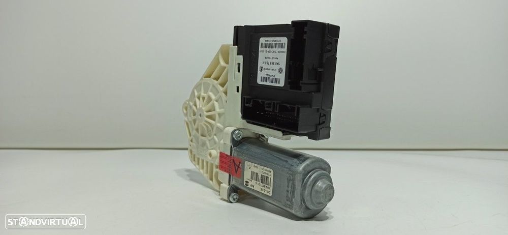 MOTOR ELEVADOR FRENTE ESQUERDO SEAT LEON (1P1) REFERENCE - 1