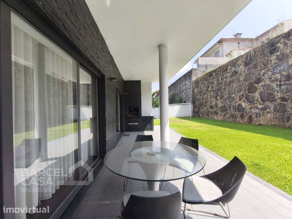 Exclusividade & Elegância: Moradia Individual T4 Contemporânea em G... - Grande imagem: 5/39