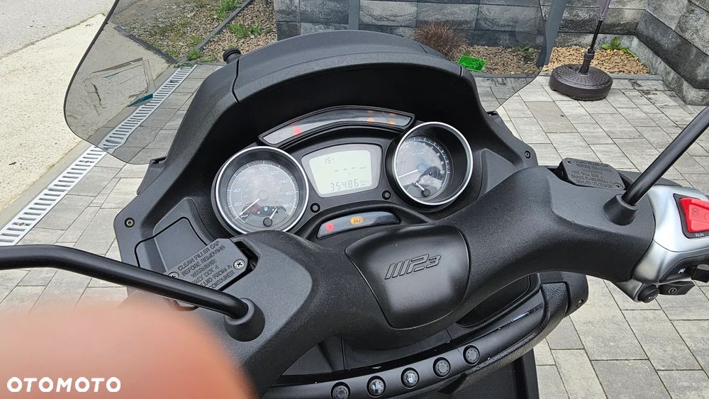 Piaggio MP-3 - 6