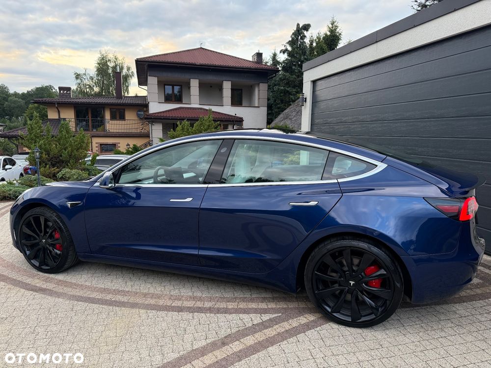 Tesla Model 3 Langstreckenbatterie Allradantrieb Dual Motor Performance - 7