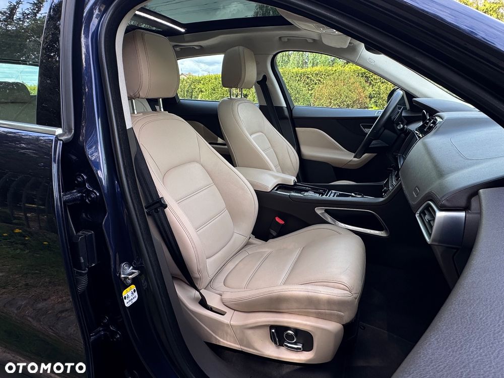 Jaguar F-Pace 25t AWD Prestige - 26