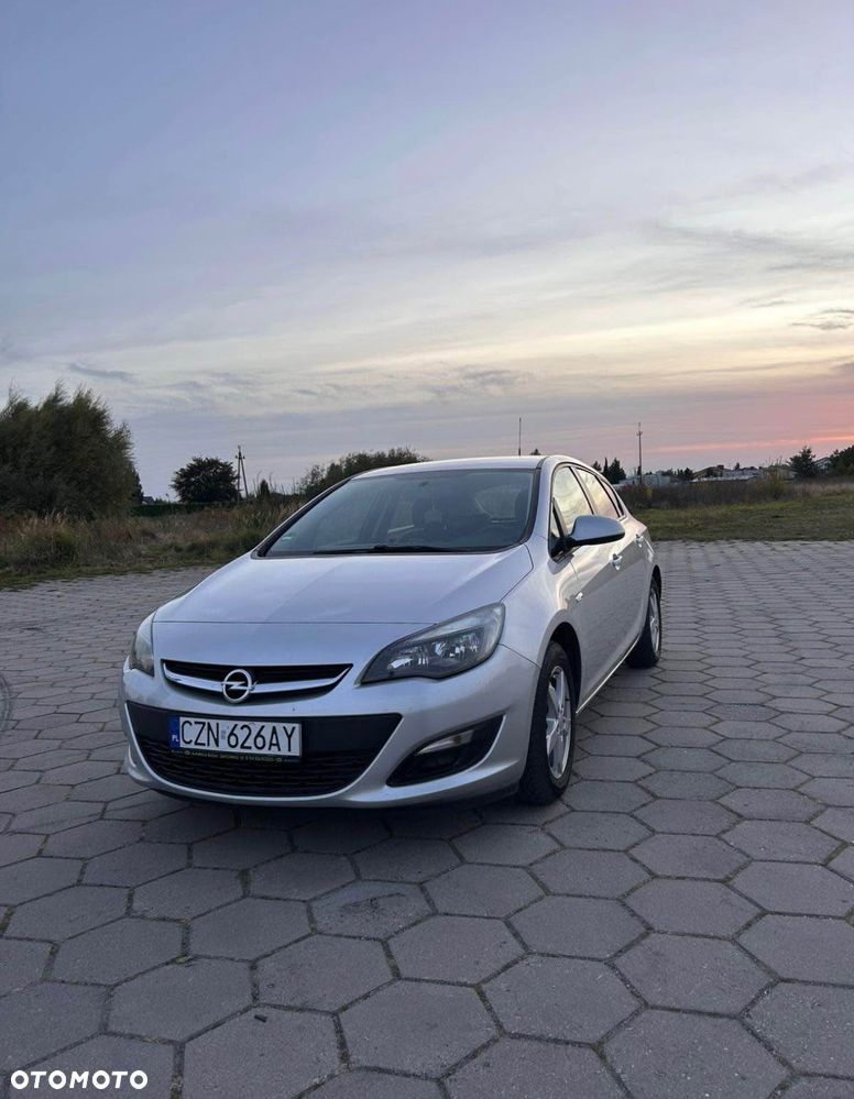 Opel Astra 1.4 - 11
