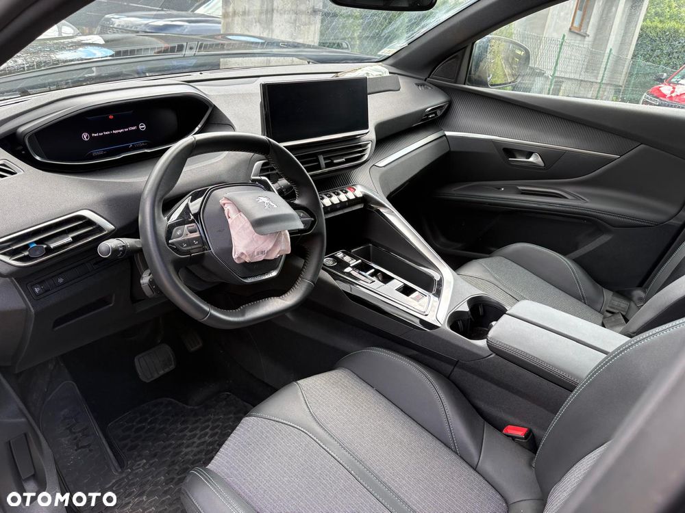 Peugeot 3008 1.2 PureTech Allure S&S EAT6 - 31
