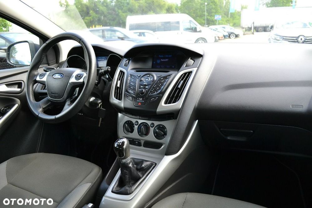 Ford Focus 1.6 Edition - 10
