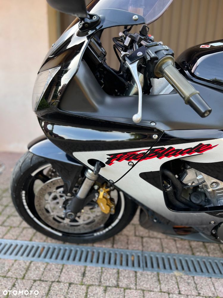 Honda CBR - 16