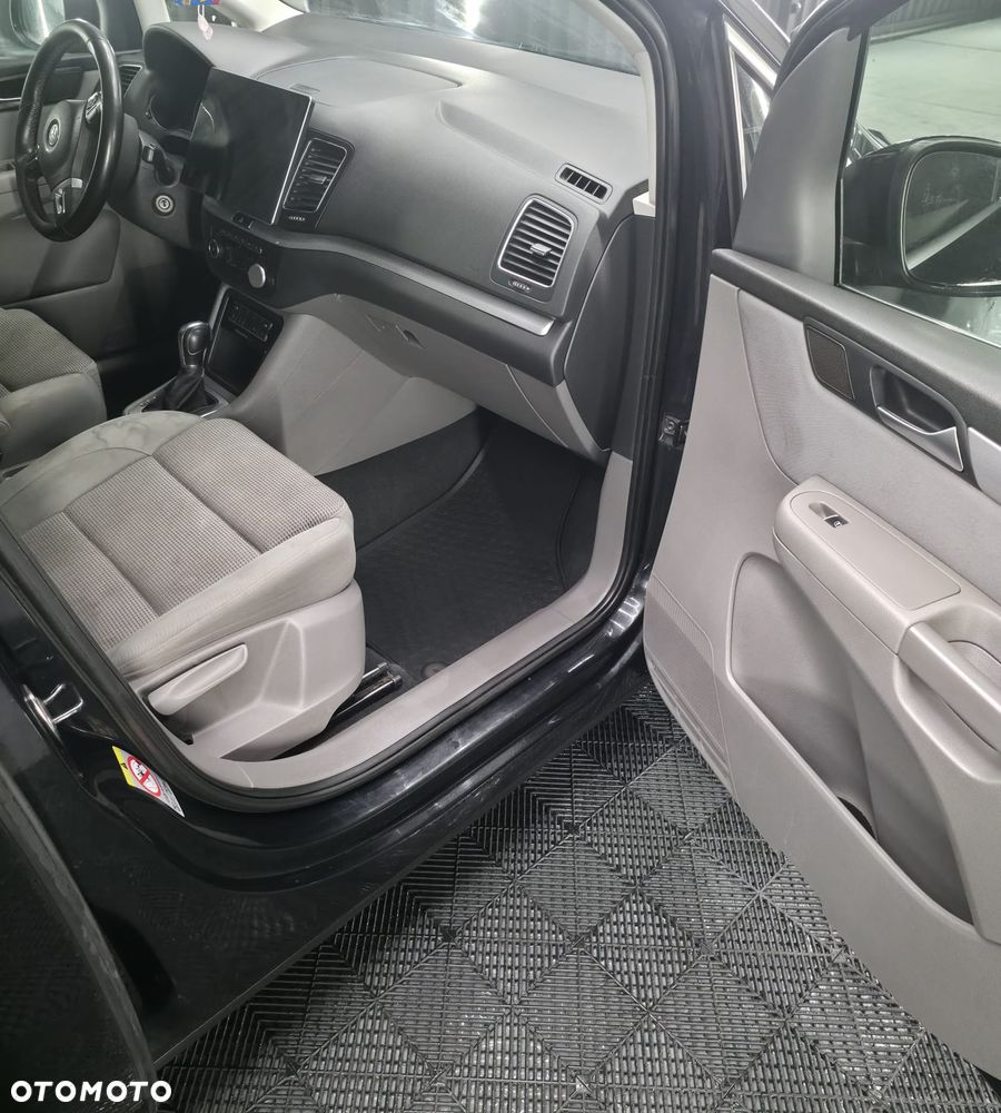 Volkswagen Sharan 2.0 TDI Comfortline DSG - 9