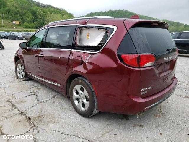 Chrysler Pacifica z 2017 roku. - 2