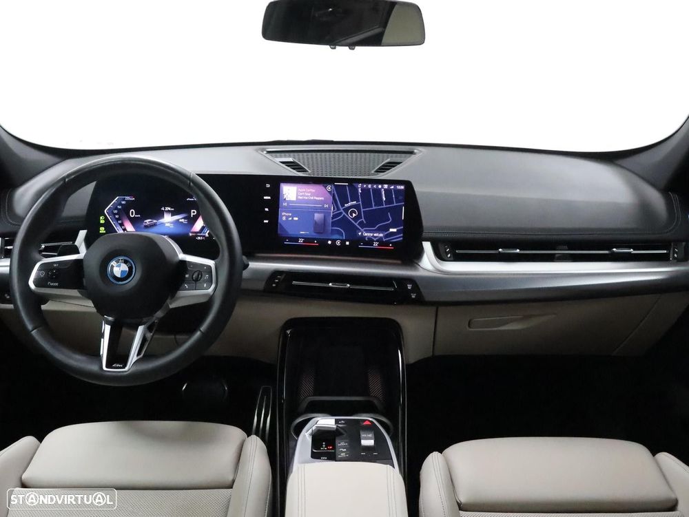 BMW iX1 eDrive20 Pack Desportivo M - 30