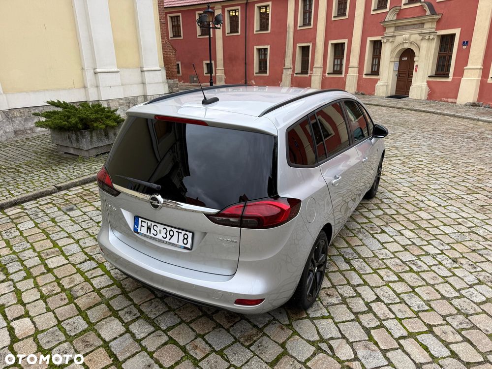 Opel Zafira - 17