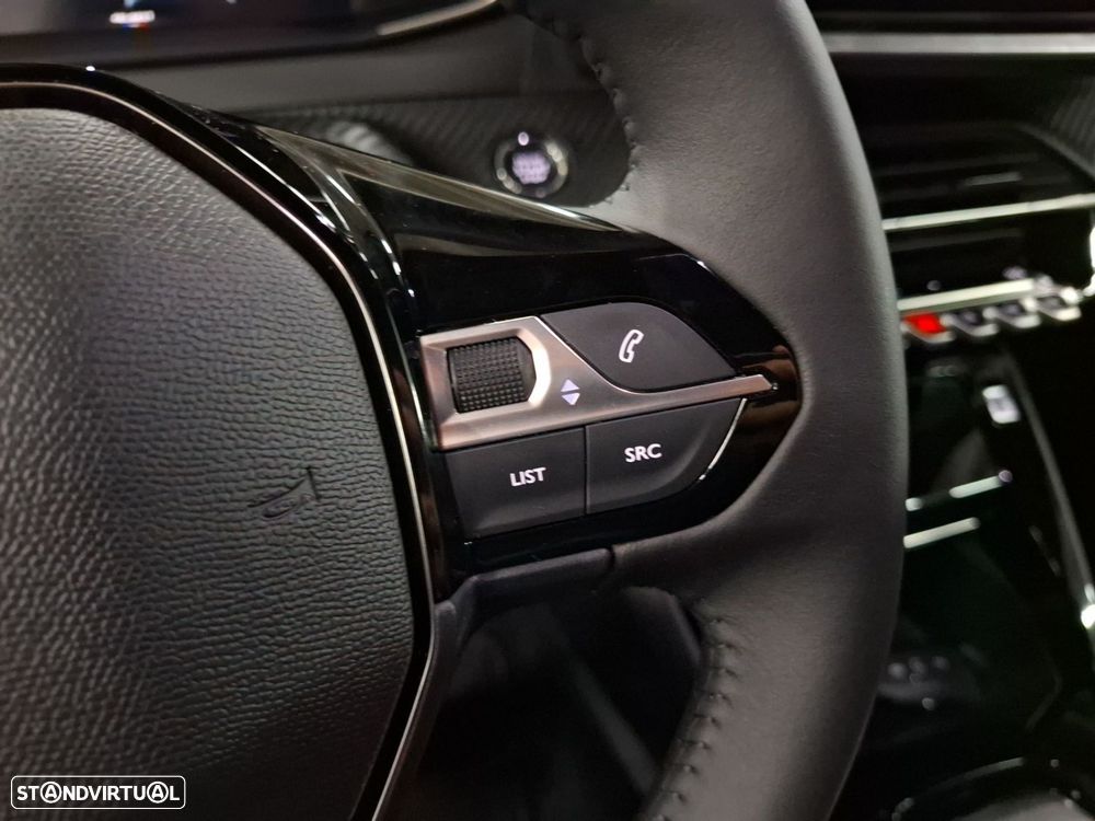 Peugeot e-2008 54 kWh Allure - 17