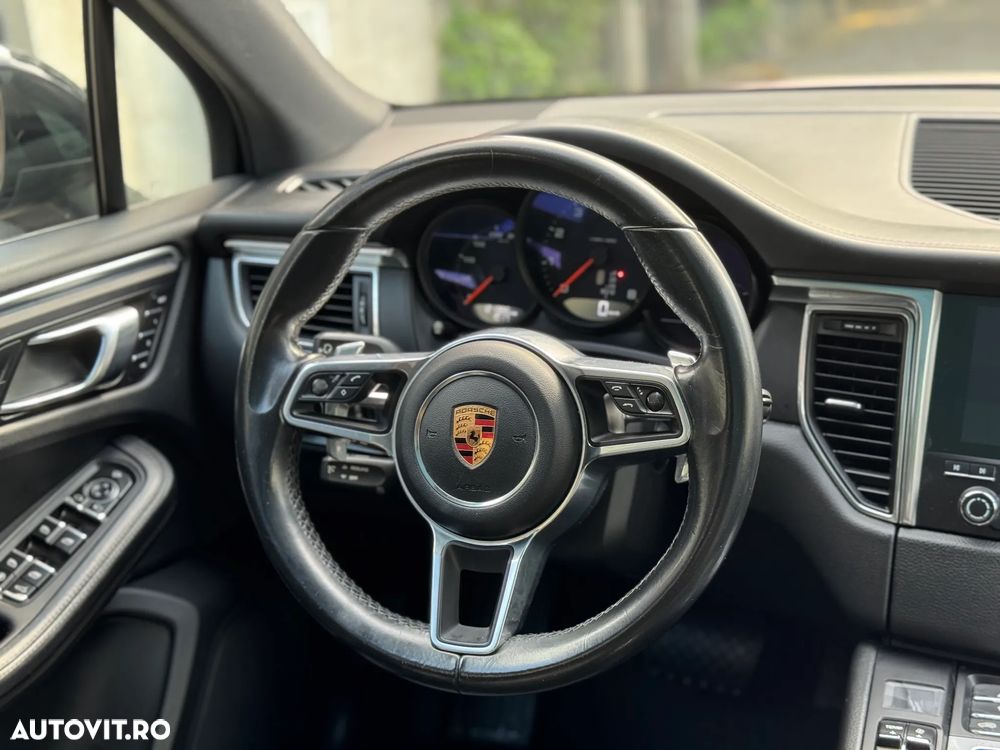 Porsche Macan - 9