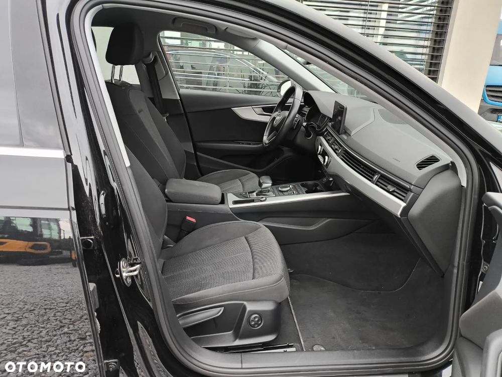 Audi A4 Limousine - 17